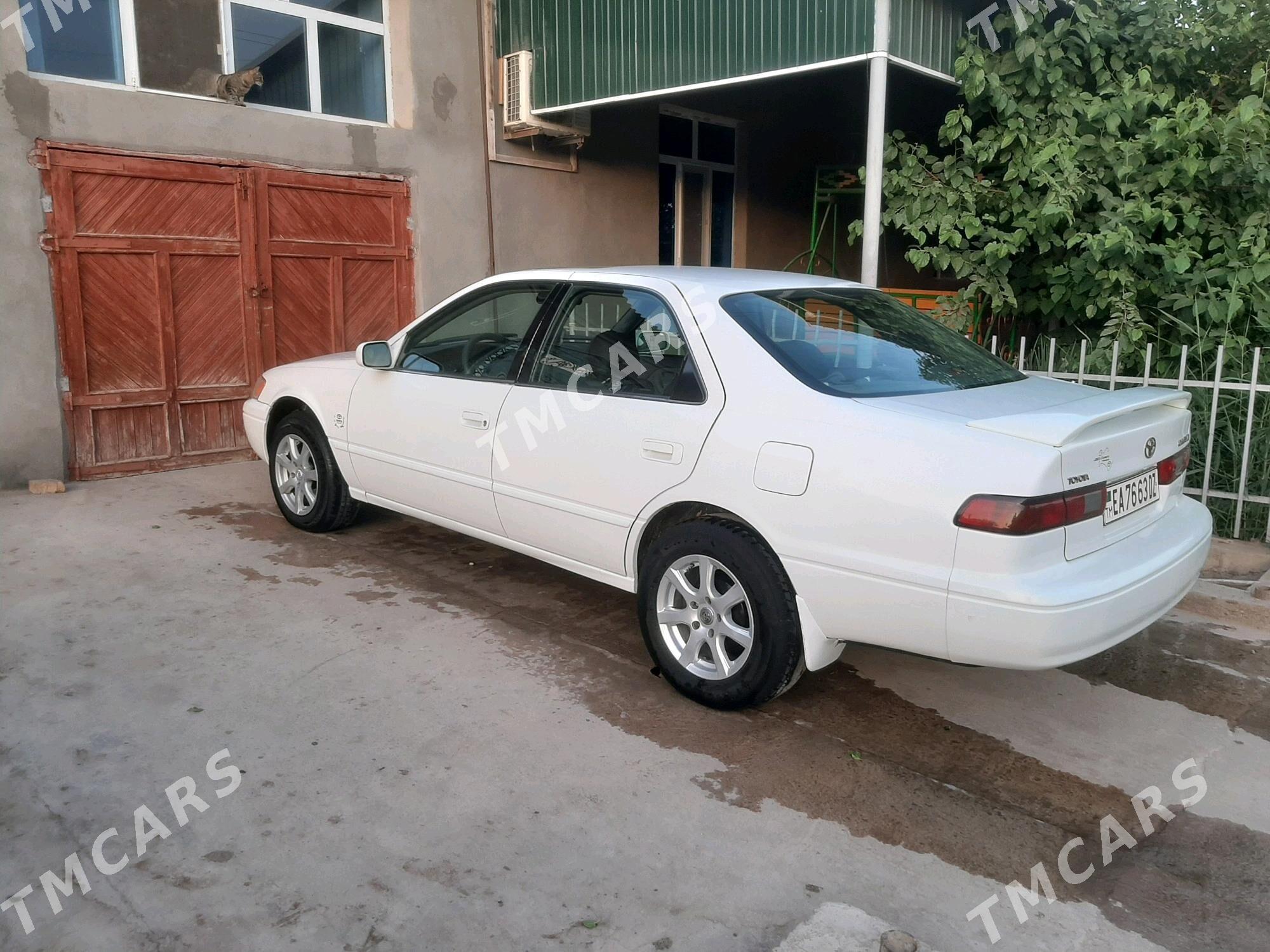 Toyota Camry 1997 - 120 000 TMT - Кёнеургенч - img 2