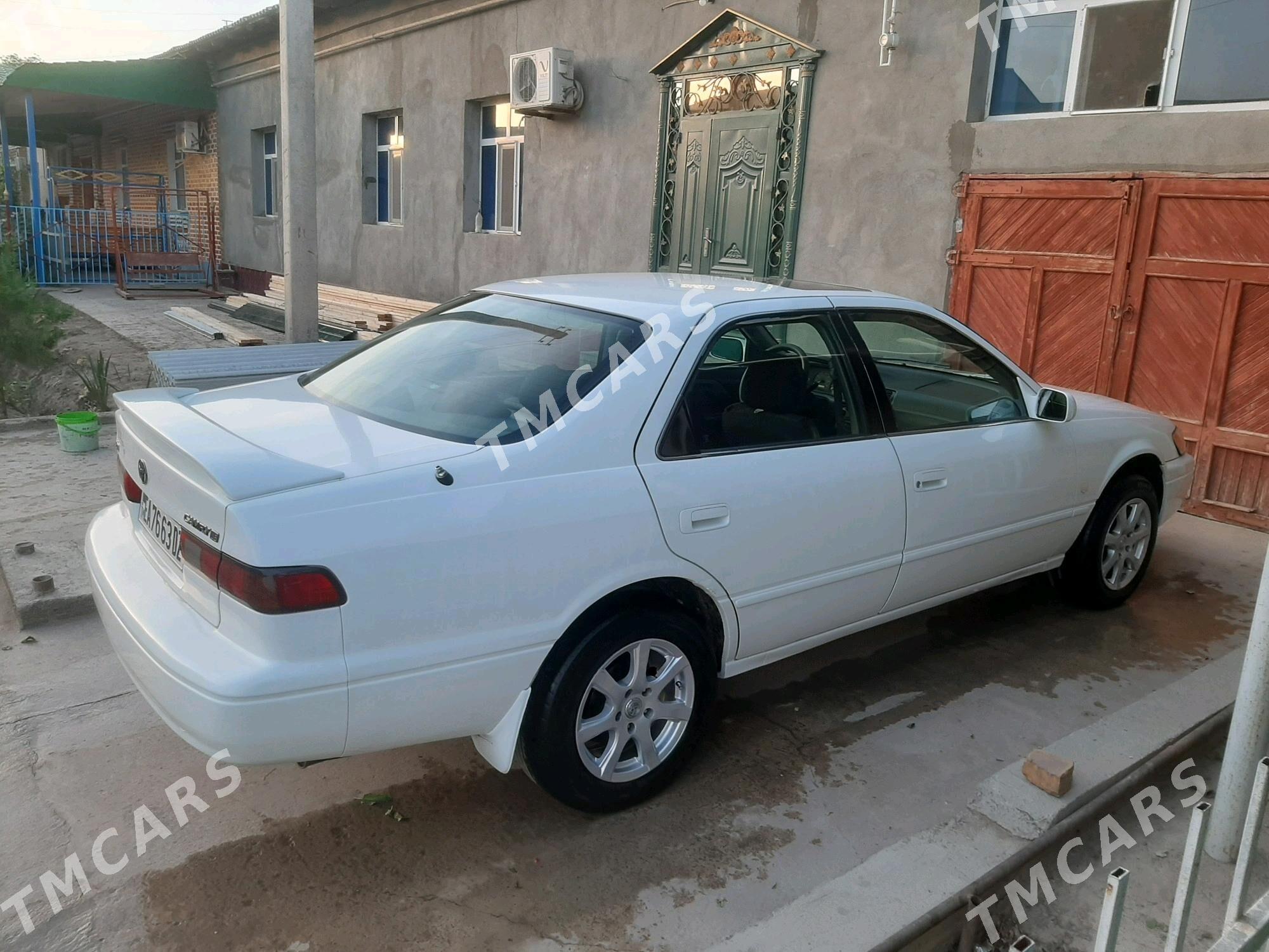 Toyota Camry 1997 - 120 000 TMT - Кёнеургенч - img 4