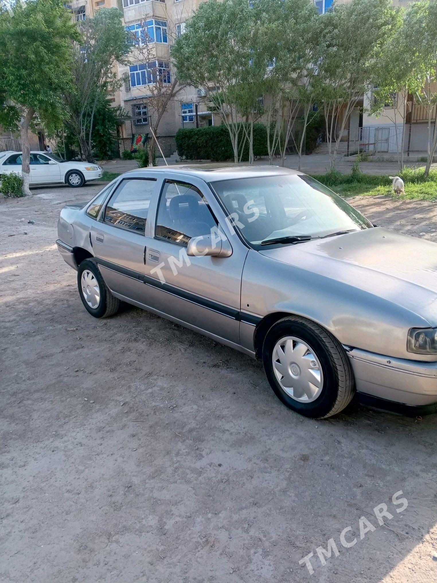 Opel Vectra 1990 - 22 000 TMT - Çärjew - img 7