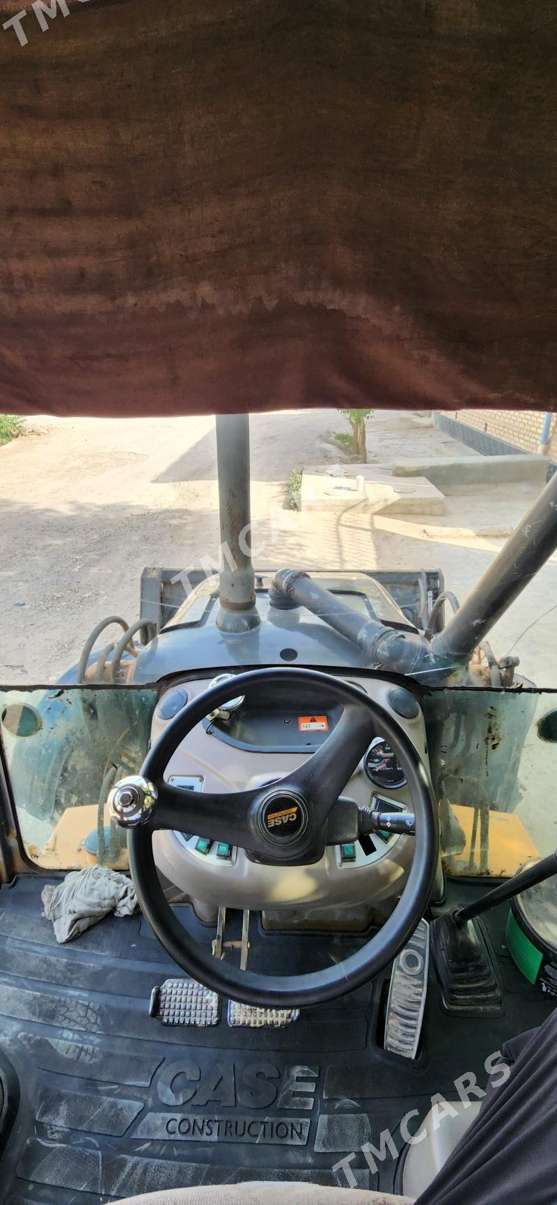 JCB 3CX Compact 2015 - 460 000 TMT - Tejen - img 2