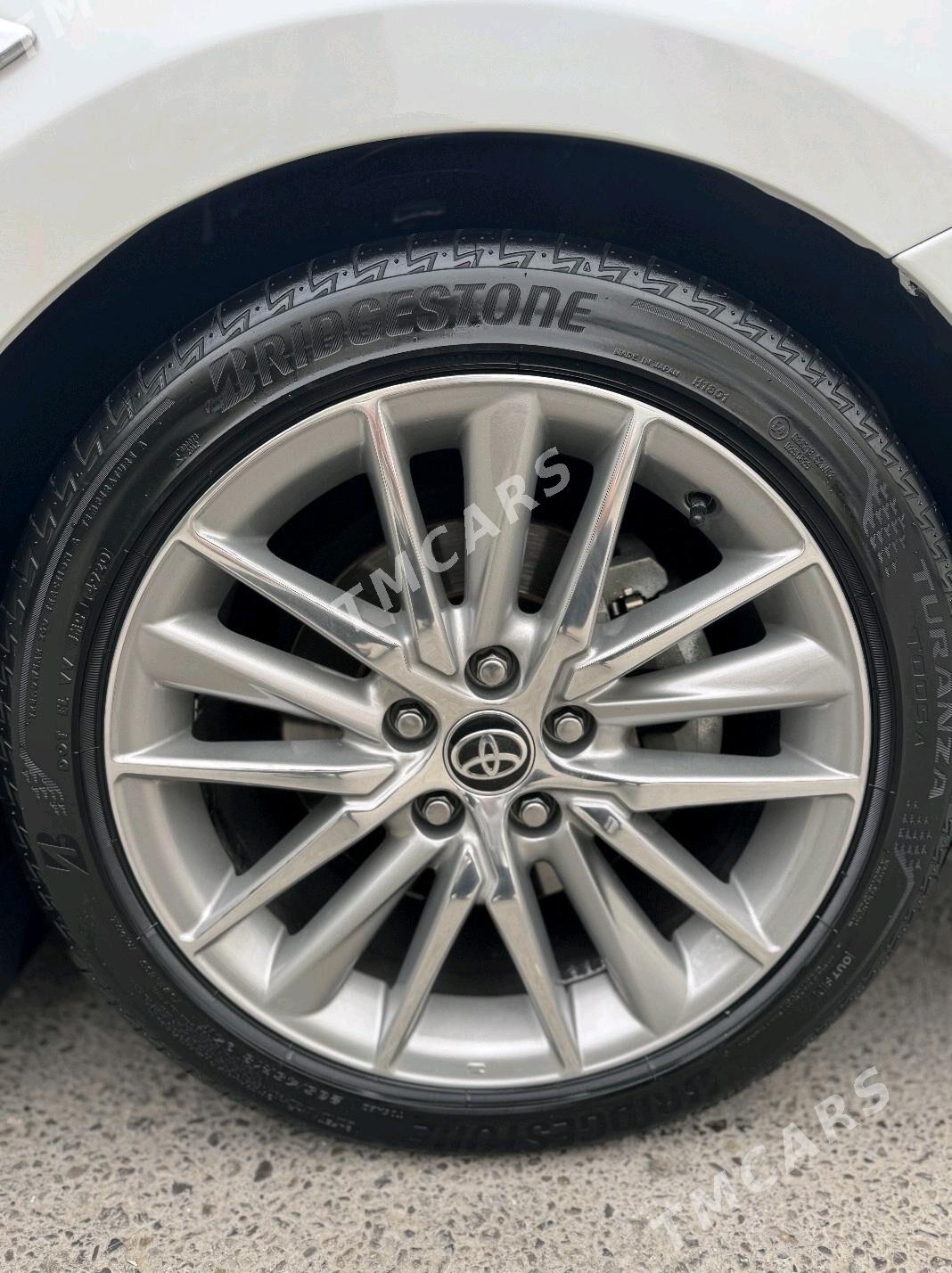 Toyota Camry 2018 - 300 000 TMT - Мары - img 6