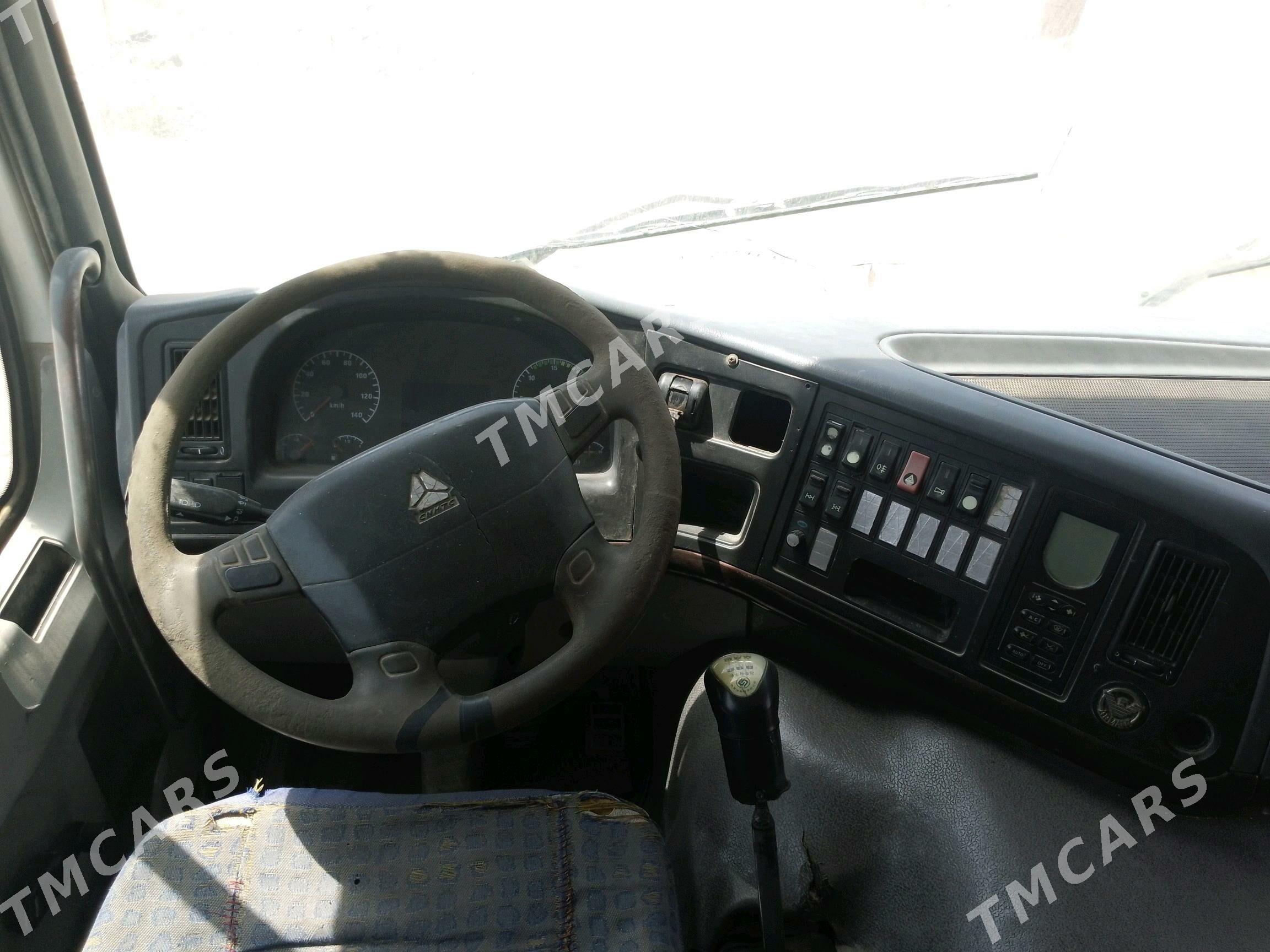 Howo Sinotruk 2011 - 240 000 TMT - Балканабат - img 6