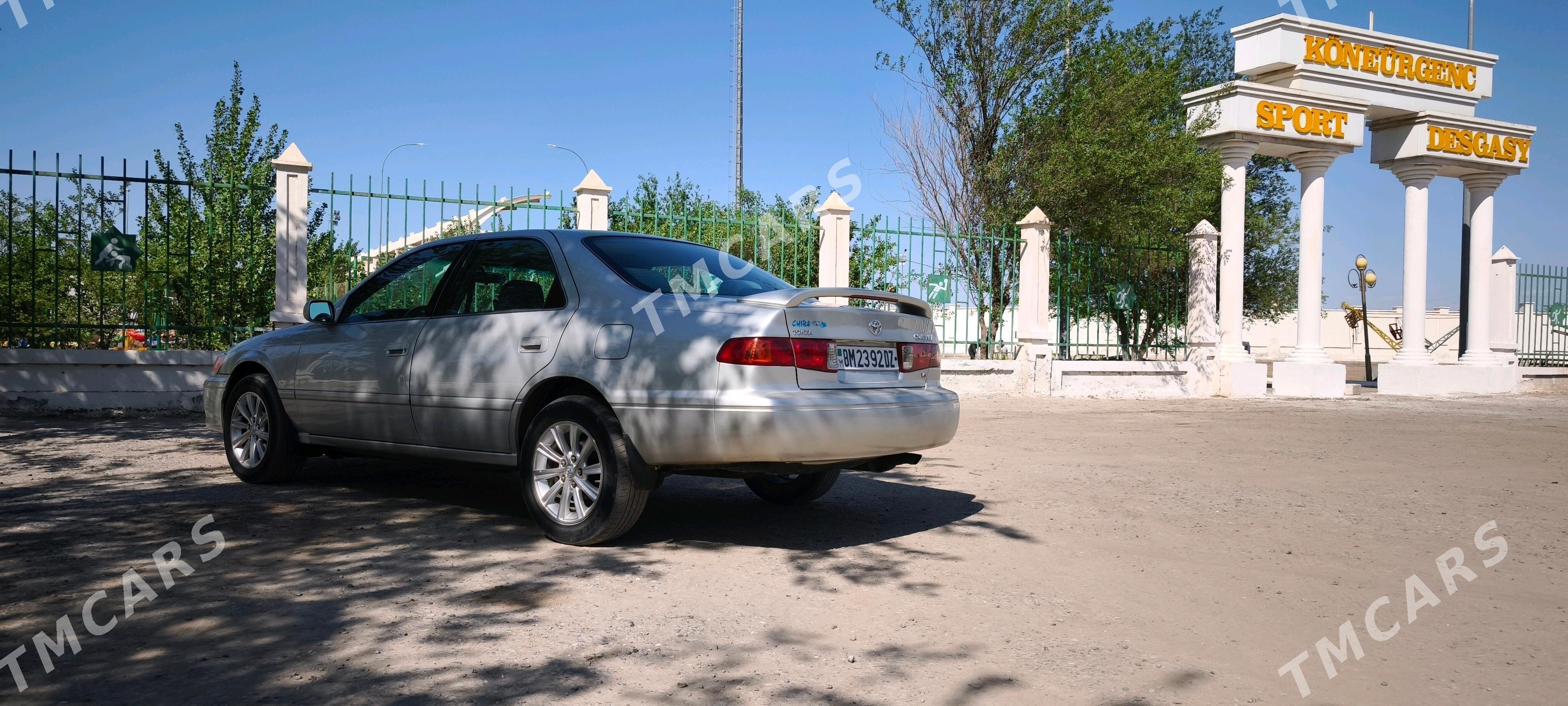 Toyota Camry 2000 - 155 000 TMT - Köneürgenç - img 6