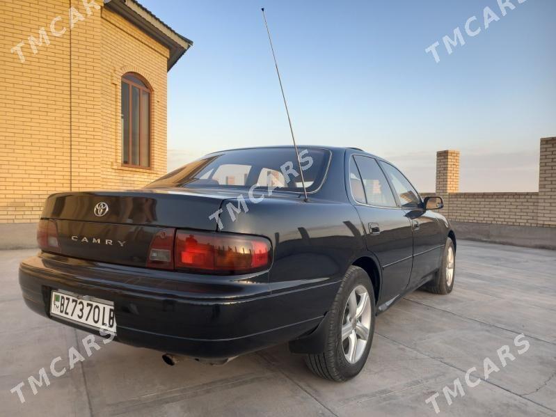 Toyota Camry 1995 - 90 000 TMT - Фарап - img 2