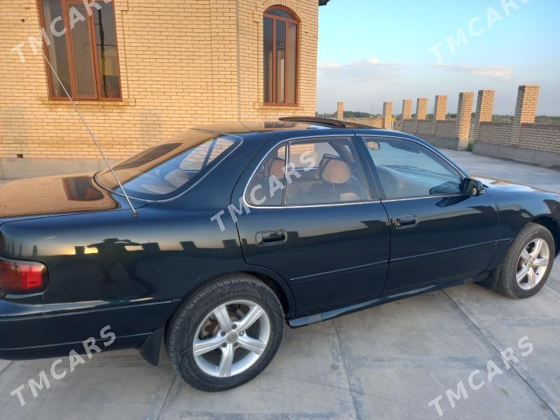Toyota Camry 1995 - 90 000 TMT - Фарап - img 3