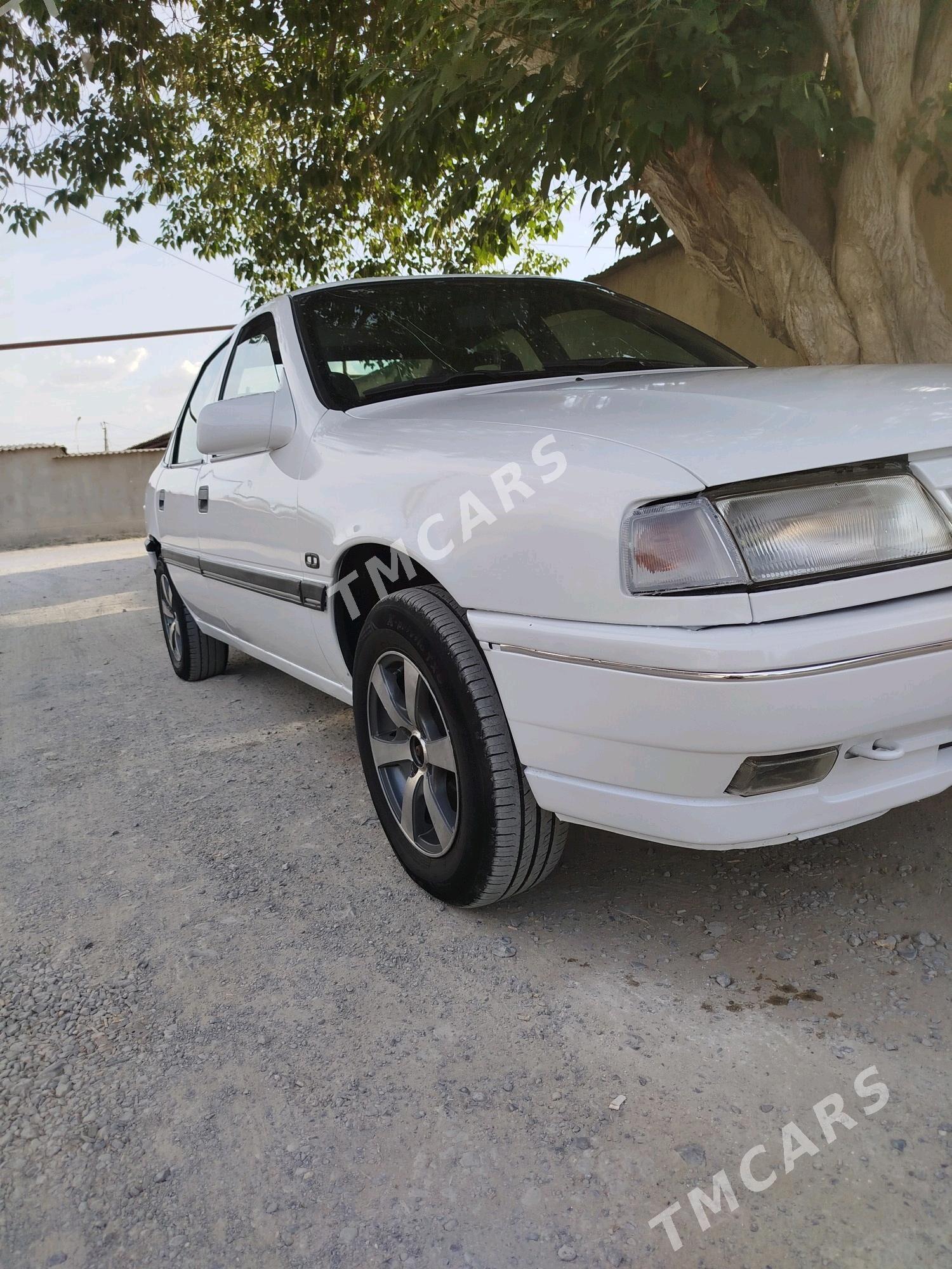 Opel Vectra 1992 - 36 000 TMT - Bäherden - img 4