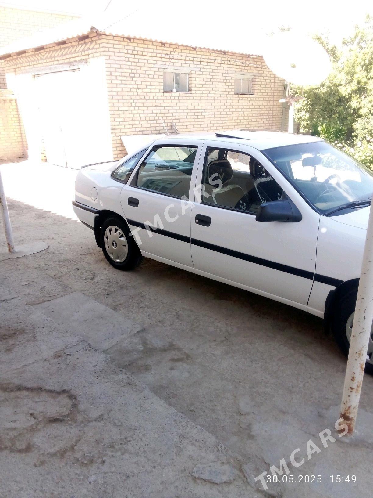 Opel Vectra 1992 - 40 000 TMT - Mary - img 2