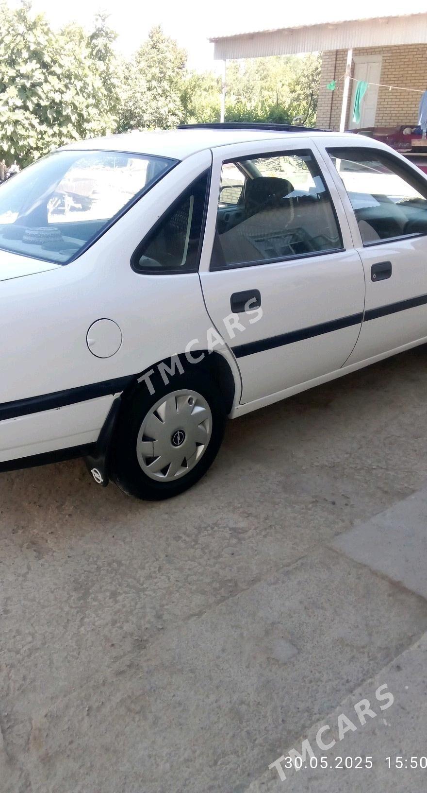 Opel Vectra 1992 - 40 000 TMT - Mary - img 8