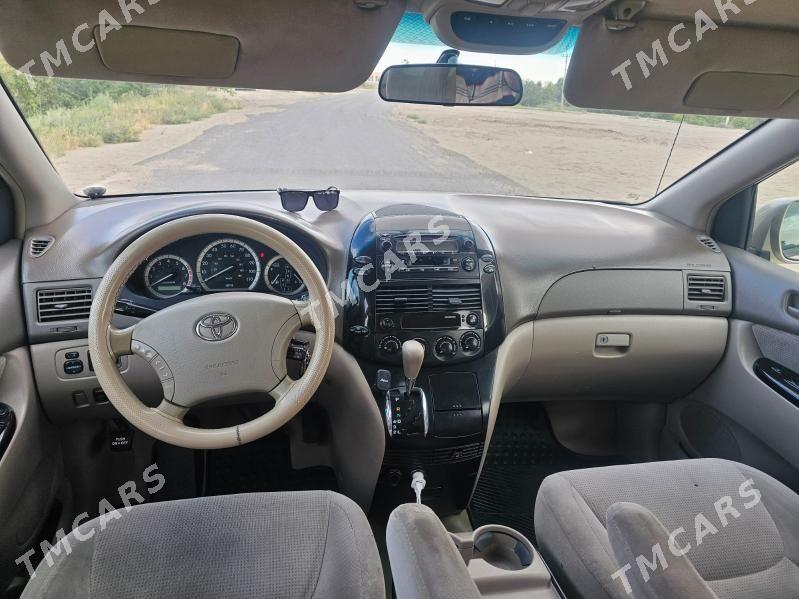 Toyota Sienna 2005 - 210 000 TMT - Халач - img 10