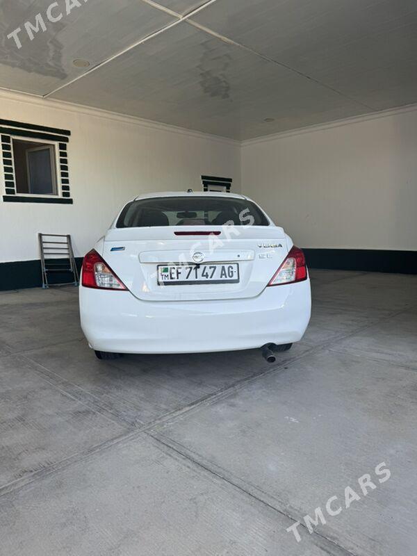 Nissan Versa 2012 - 125 000 TMT - Ашхабад - img 4