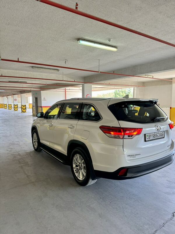 Toyota Highlander 2018 - 380 000 TMT - Ашхабад - img 4