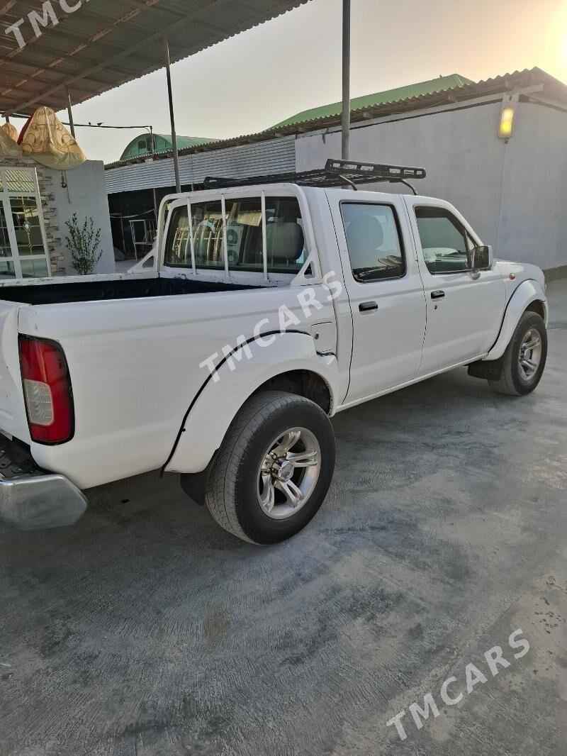 Nissan Navara 2004 - 95 000 TMT - Aşgabat - img 5