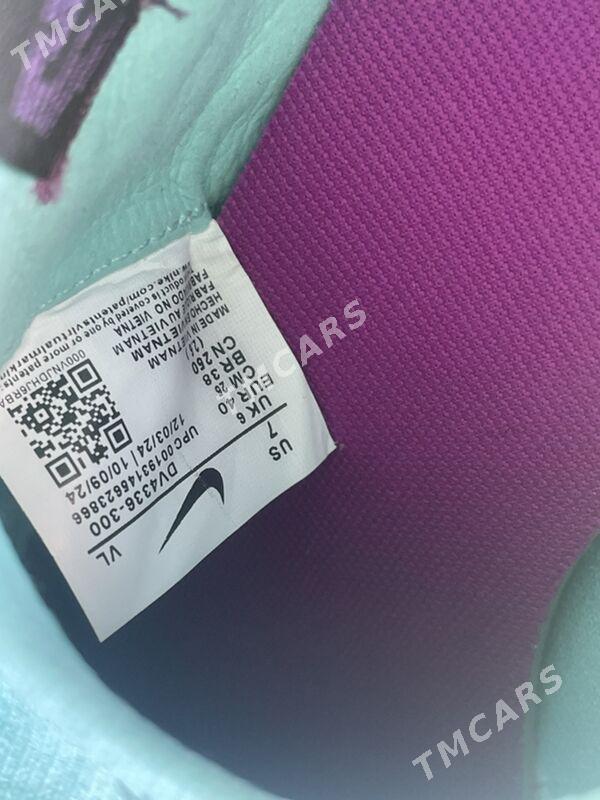 Nike butsy - Howdan "B" - img 4