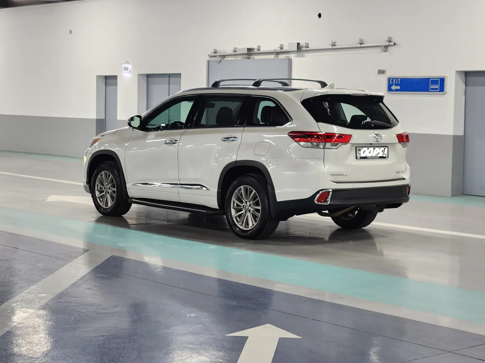 Toyota Highlander 2017 - 430 000 TMT - Aşgabat - img 4