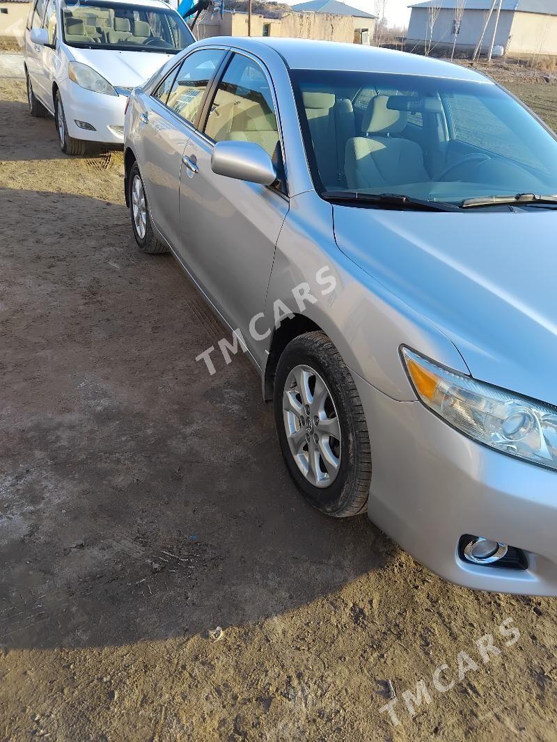 Toyota Camry 2010 - 200 000 TMT - Gubadag - img 4