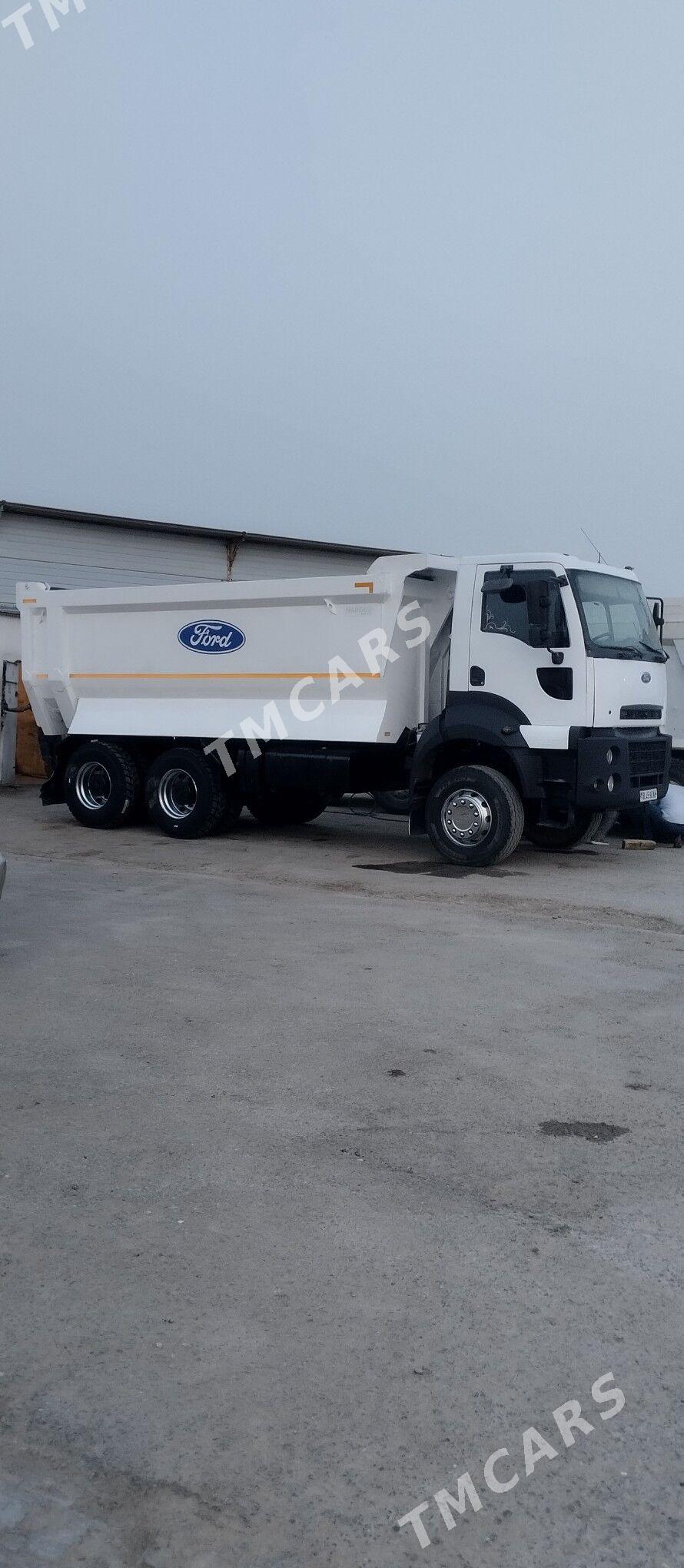 Ford Cargo 3536M 2015 - 810 000 TMT - Bedew - img 2