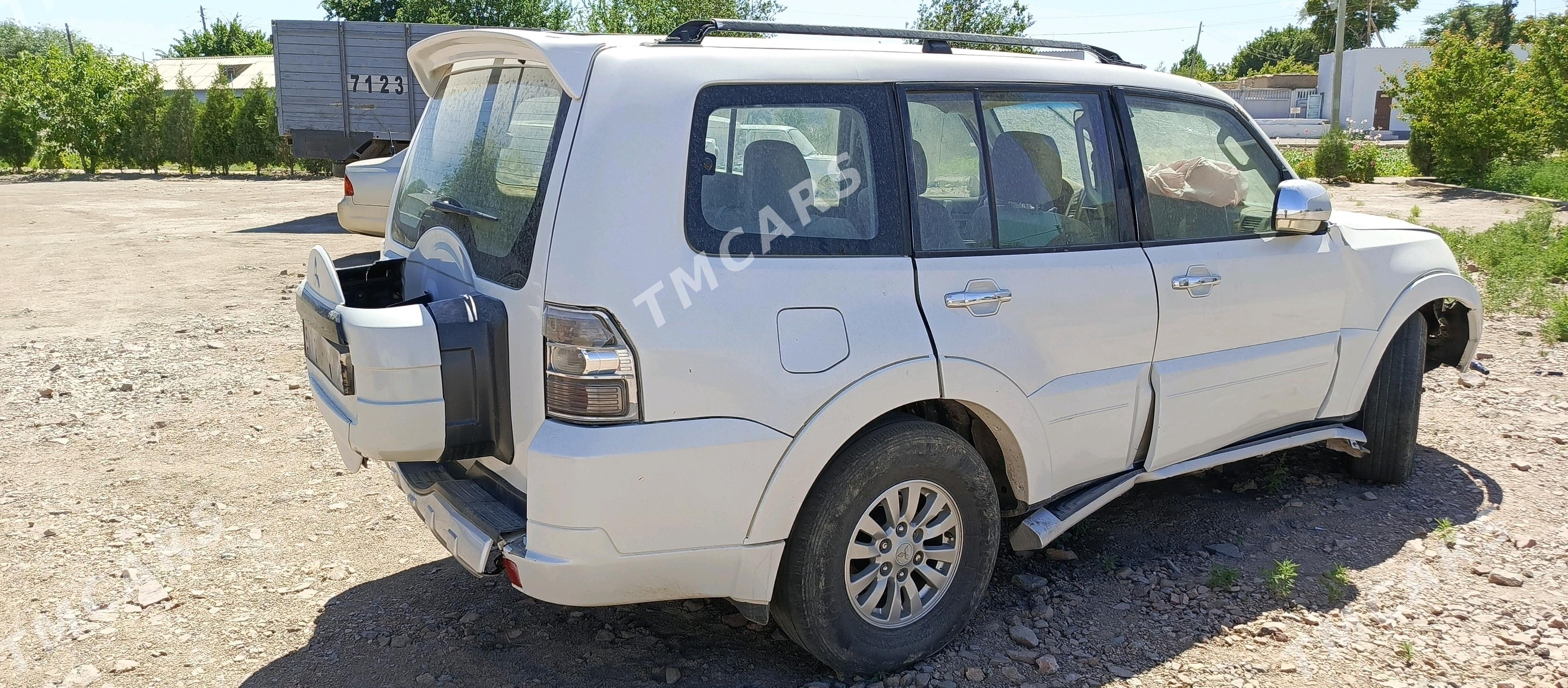 Mitsubishi Pajero 2010 - 150 000 TMT - Губадаг - img 3