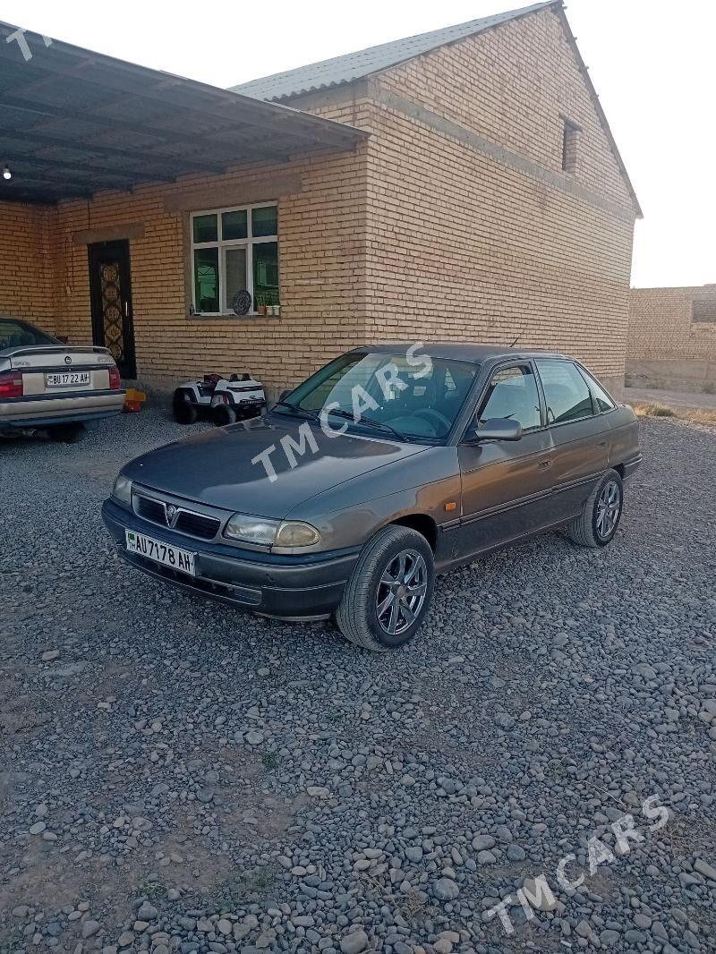 Opel Astra 1993 - 45 000 TMT - Kaka - img 4