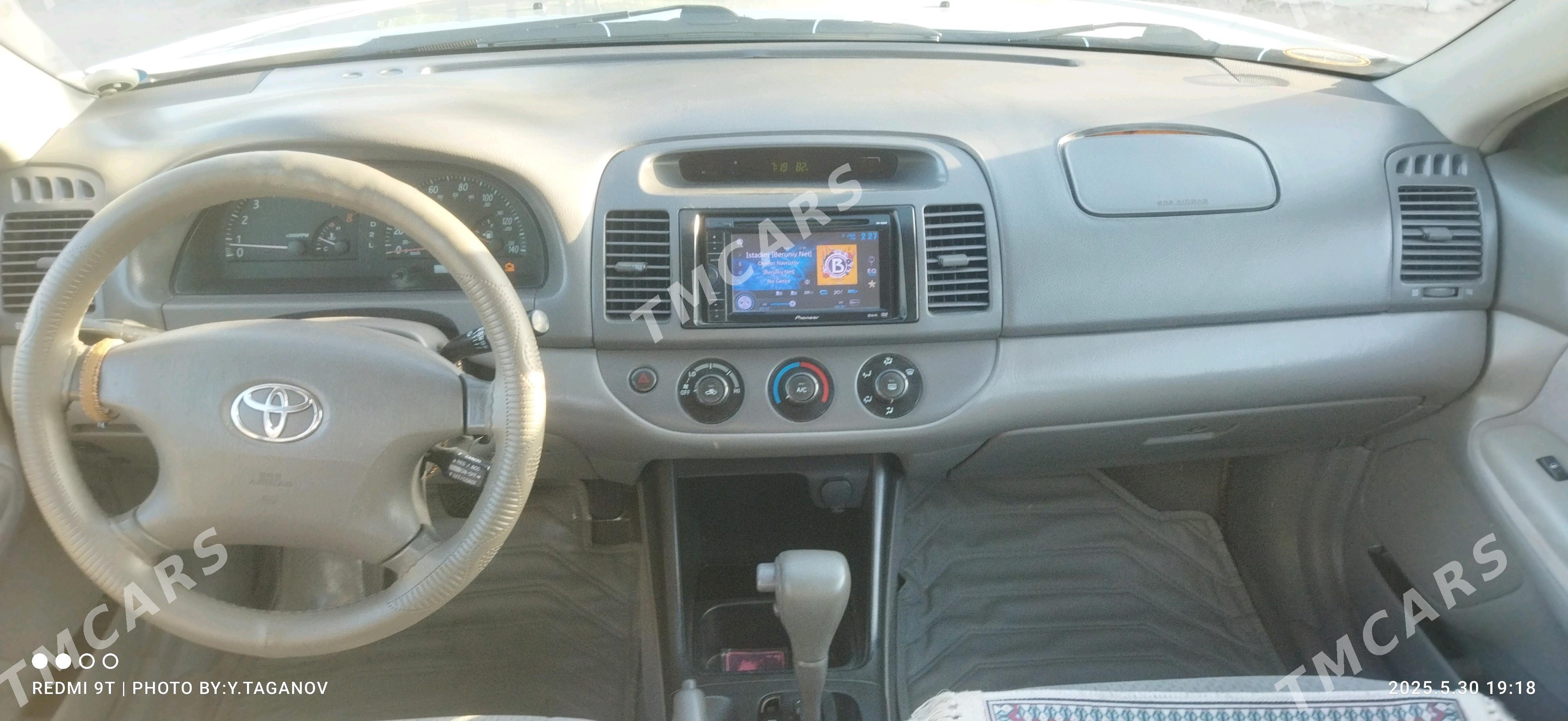 Toyota Camry 2004 - 150 000 TMT - Гурбансолтан Едже - img 4