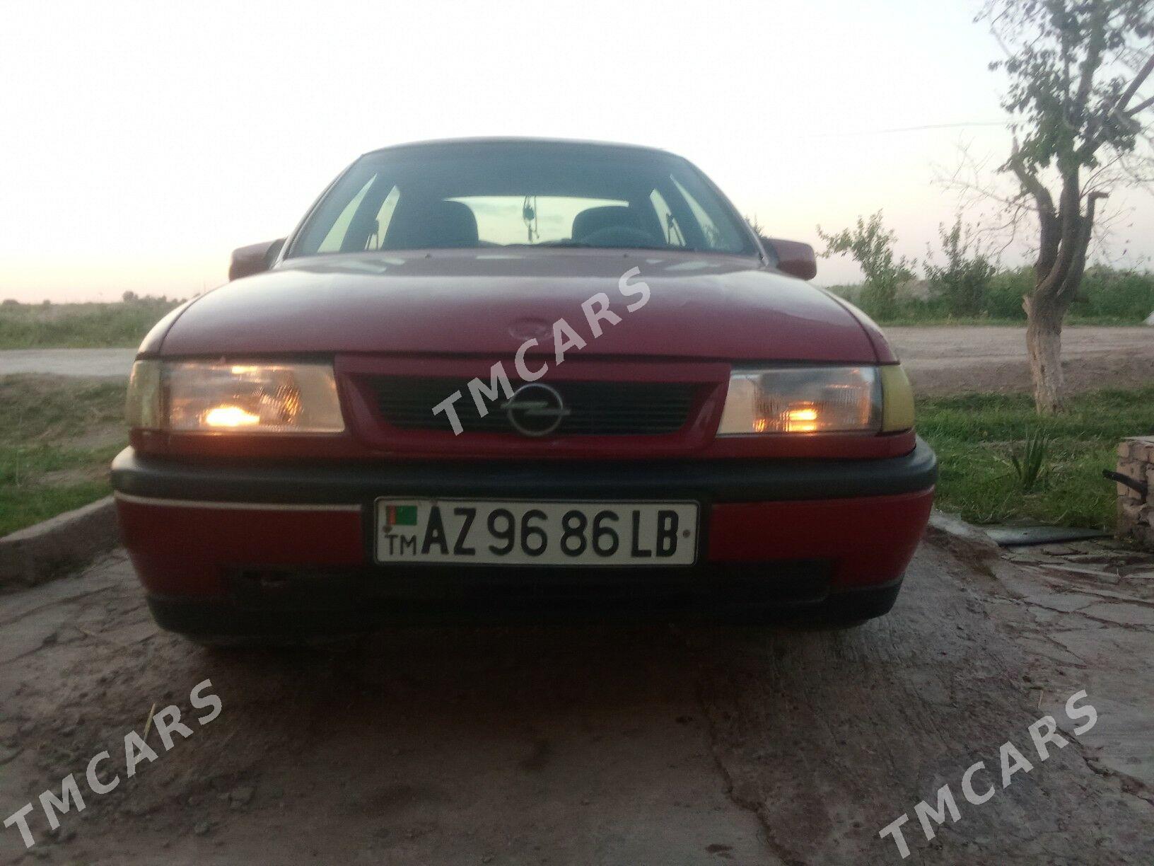 Opel Vectra 1992 - 19 000 TMT - Дянев - img 4
