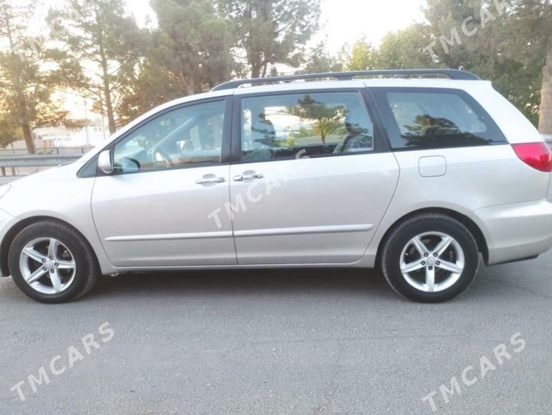 Toyota Sienna 2009 - 250 000 TMT - Мары - img 7