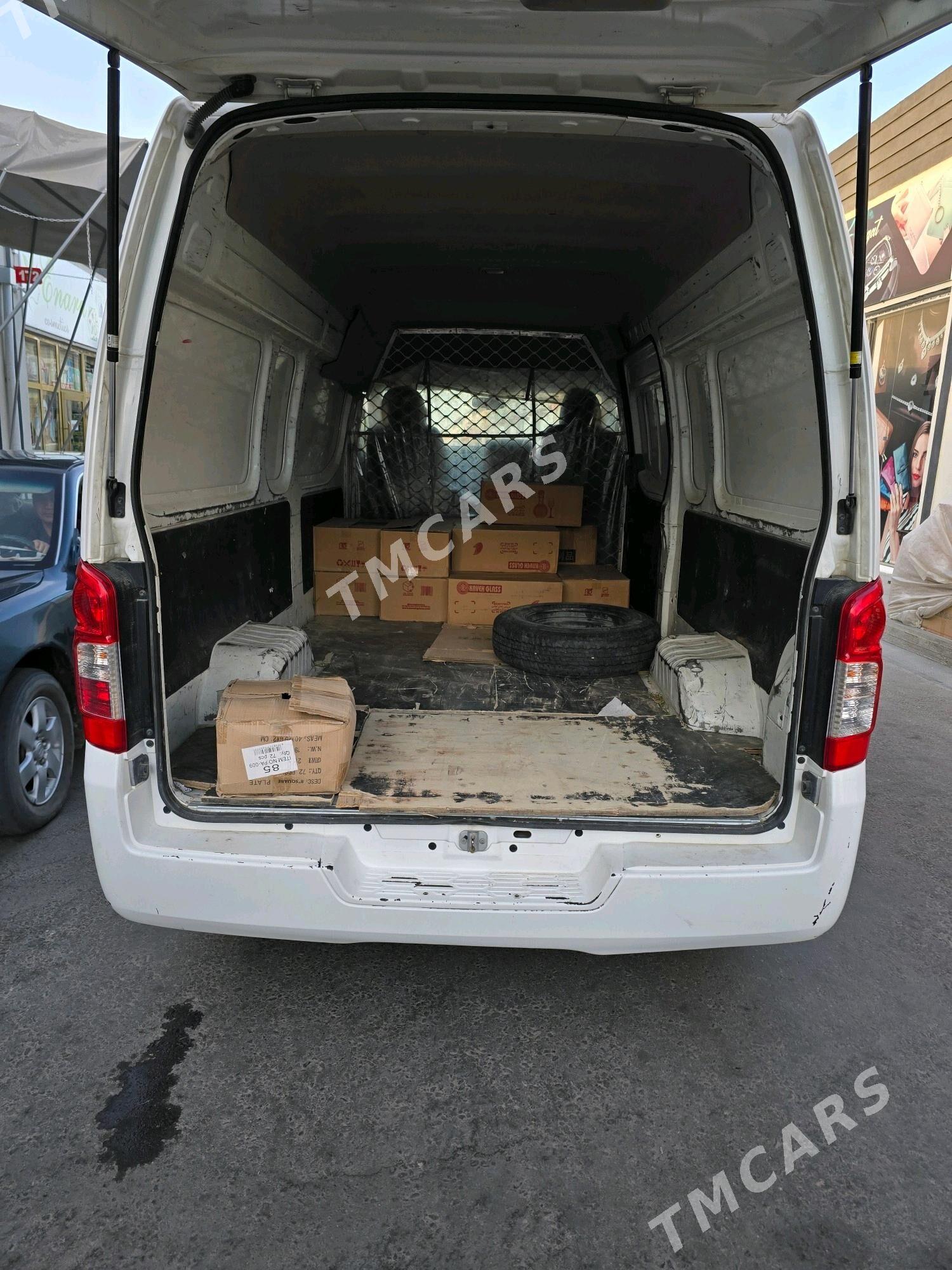 Nissan NV3500 2018 - 360 000 TMT - Mary - img 3