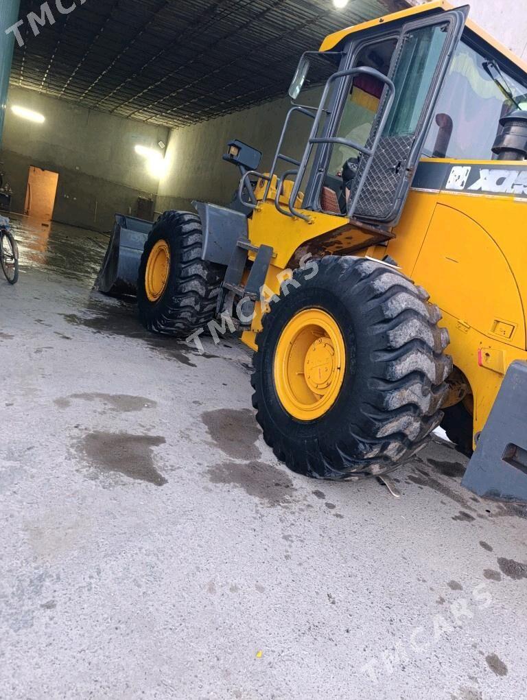 XCMG ZL50 2012 - 500 000 TMT - Çärjew - img 3