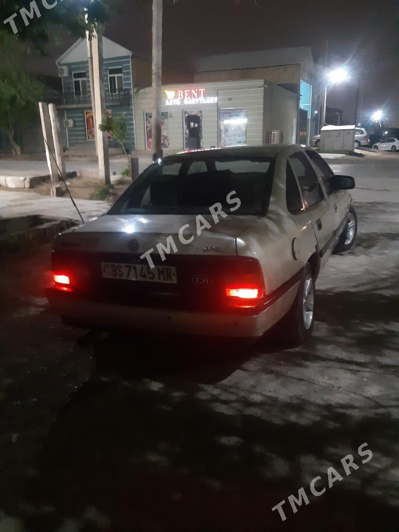 Opel Vectra 1989 - 25 000 TMT - Mary - img 2