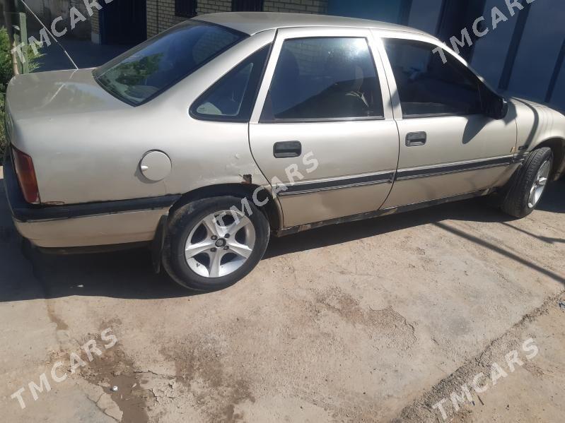 Opel Vectra 1989 - 25 000 TMT - Mary - img 10