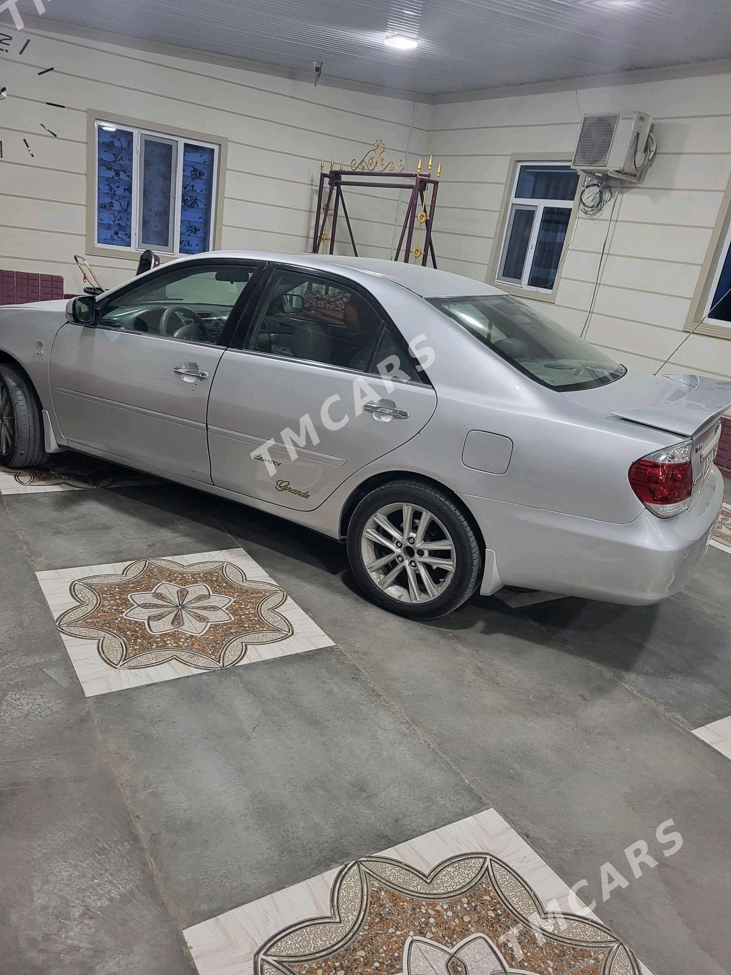 Toyota Camry 2003 - 150 000 TMT - Çärjew - img 3