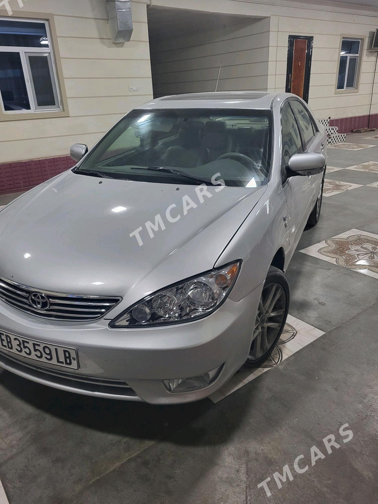 Toyota Camry 2003 - 150 000 TMT - Çärjew - img 4