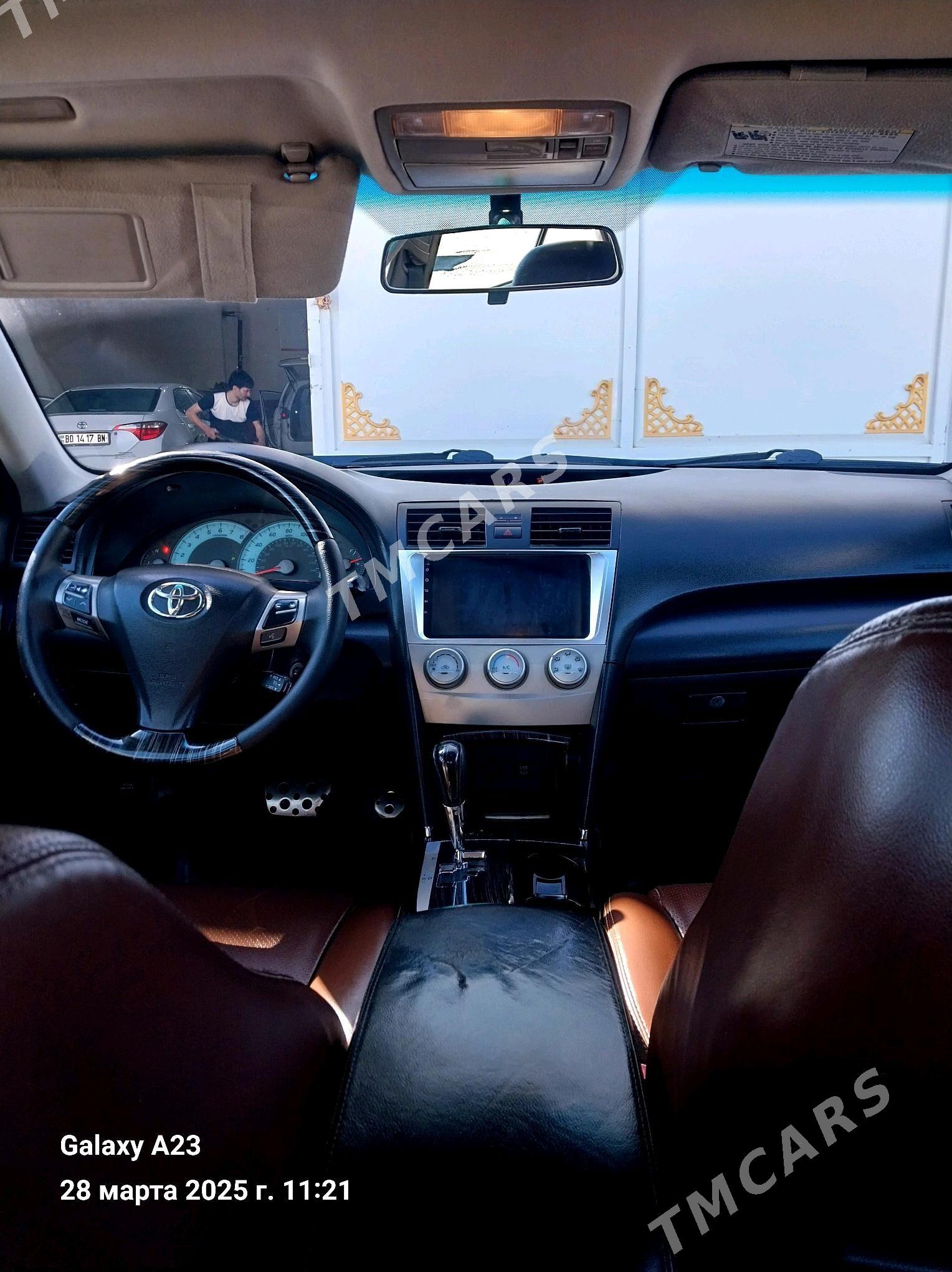Toyota Camry 2010 - 200 000 TMT - Gyzylarbat - img 2