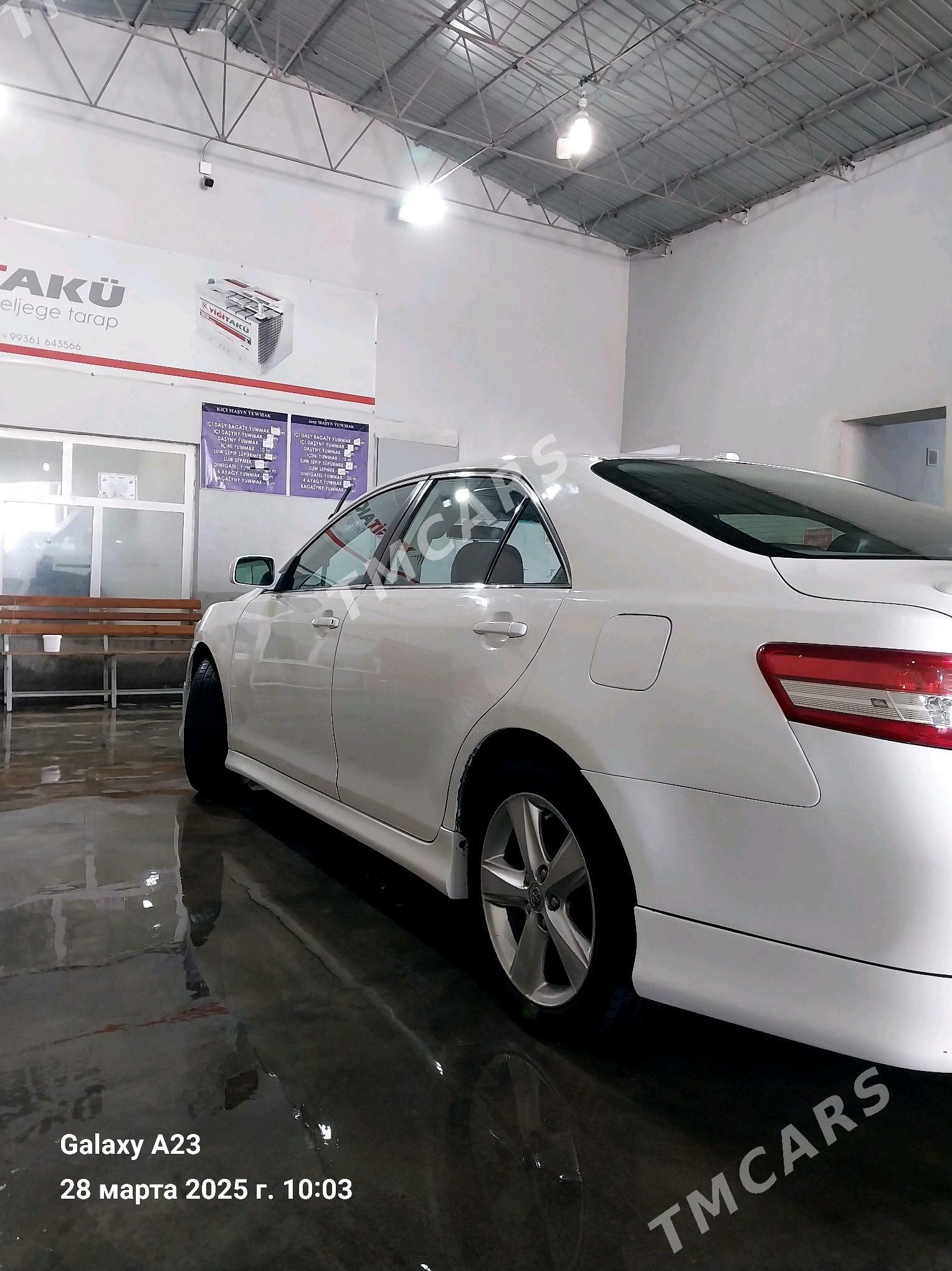 Toyota Camry 2010 - 200 000 TMT - Gyzylarbat - img 8