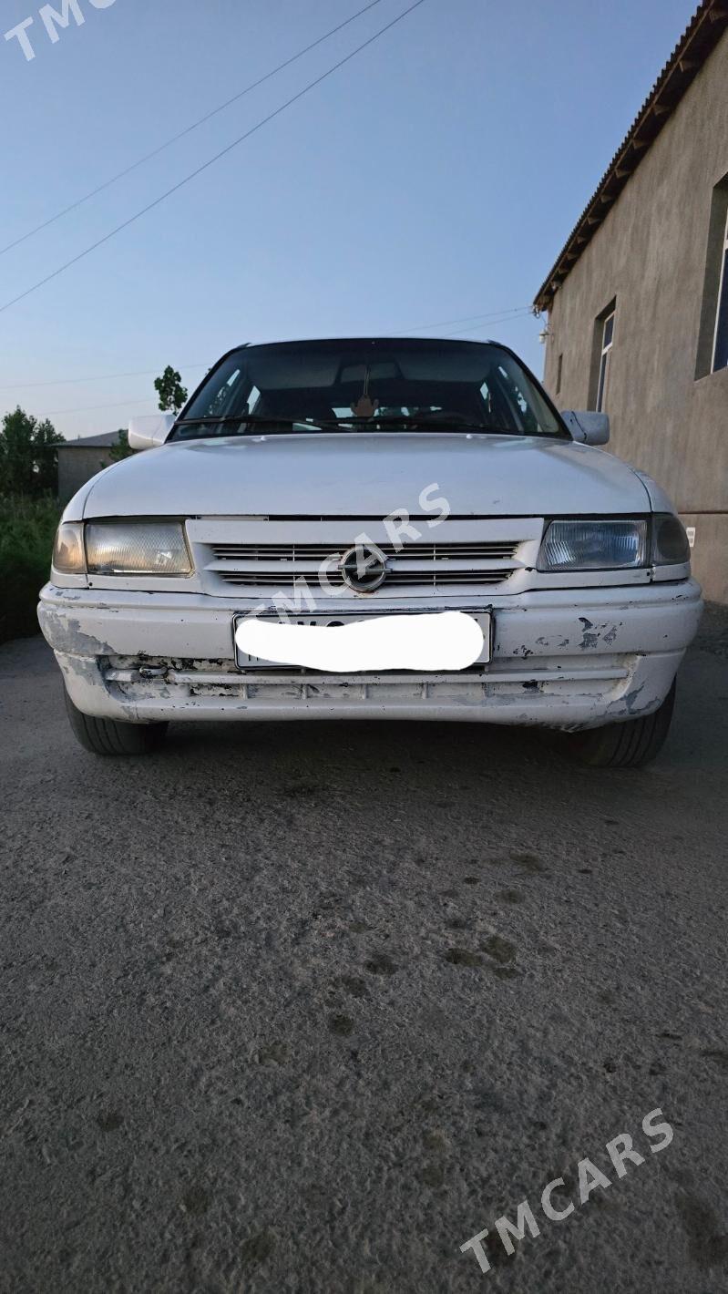 Opel Astra 1993 - 30 000 TMT - Gubadag - img 3