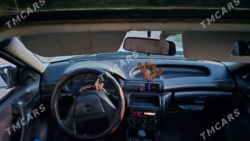 Opel Astra 1993 - 30 000 TMT - Gubadag - img 5