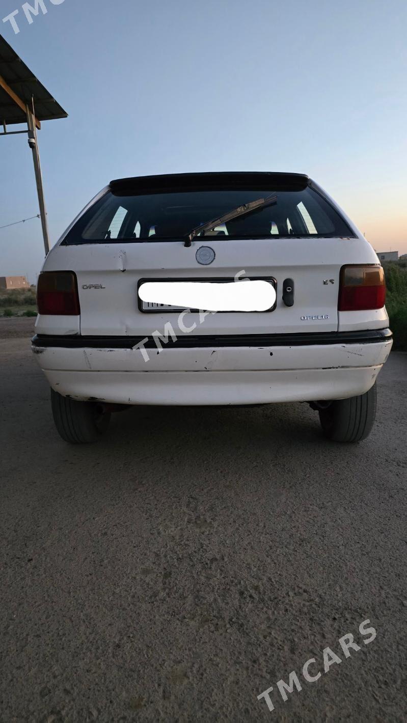 Opel Astra 1993 - 30 000 TMT - Gubadag - img 6