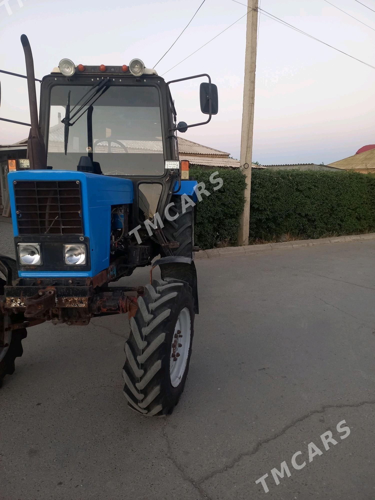 MTZ 82 2002 - 220 000 TMT - Büzmeýin - img 2