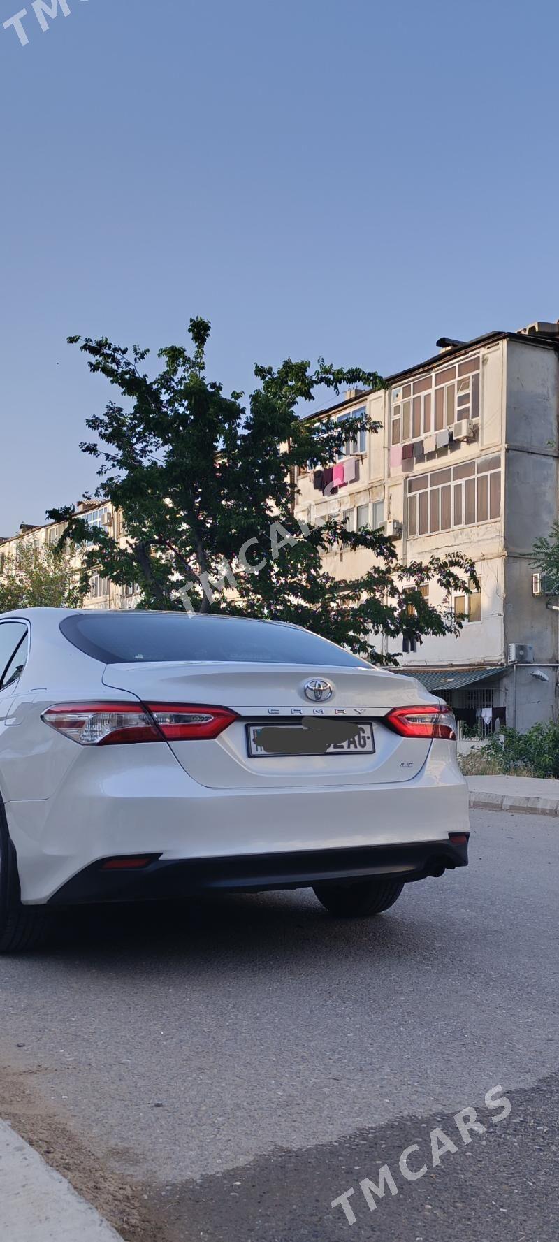 Toyota Camry 2018 - 260 000 TMT - 10 mkr - img 2