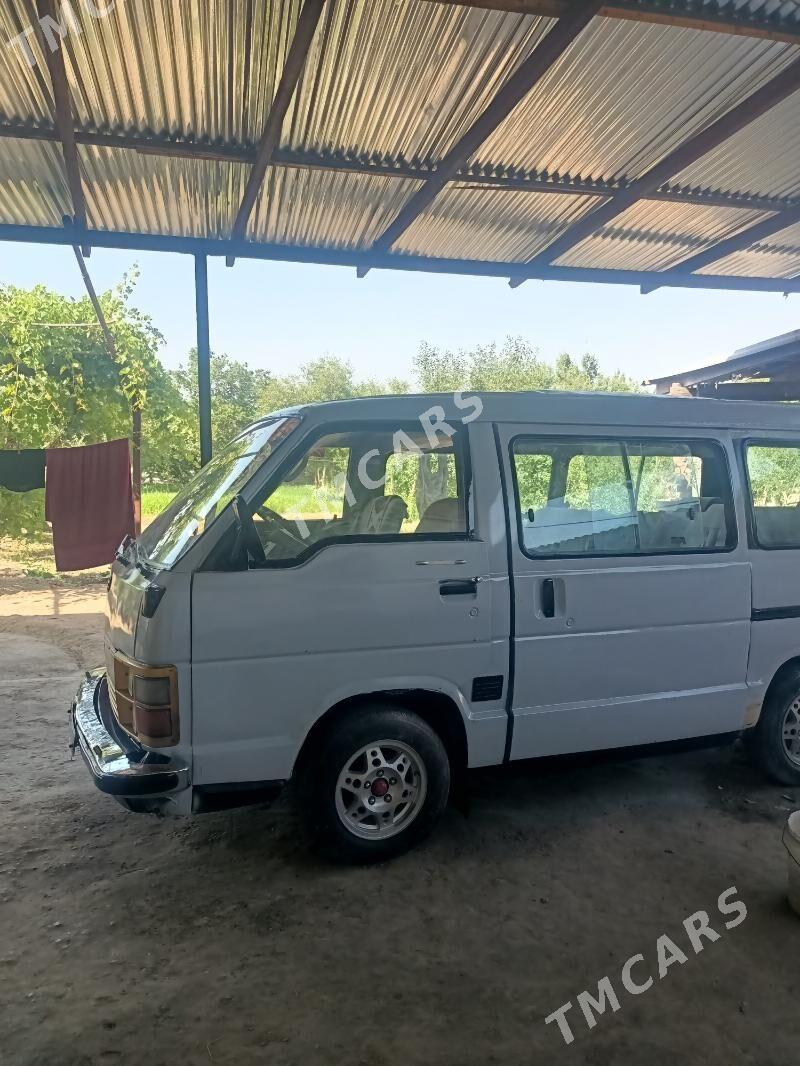 Toyota Hiace 1987 - 45 000 TMT - Чарджоу - img 2