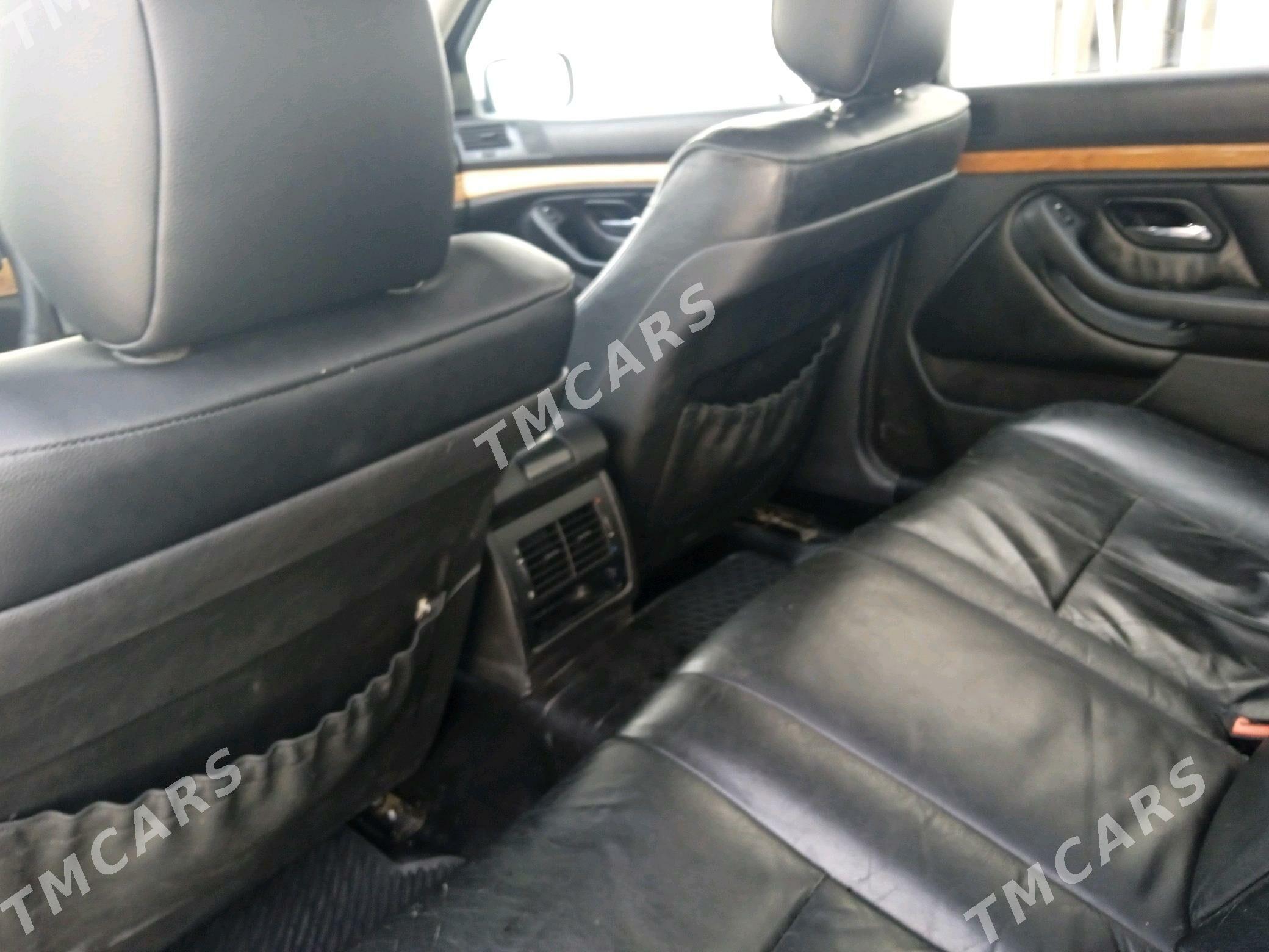 BMW E39 2001 - 115 000 TMT - Balkanabat - img 2