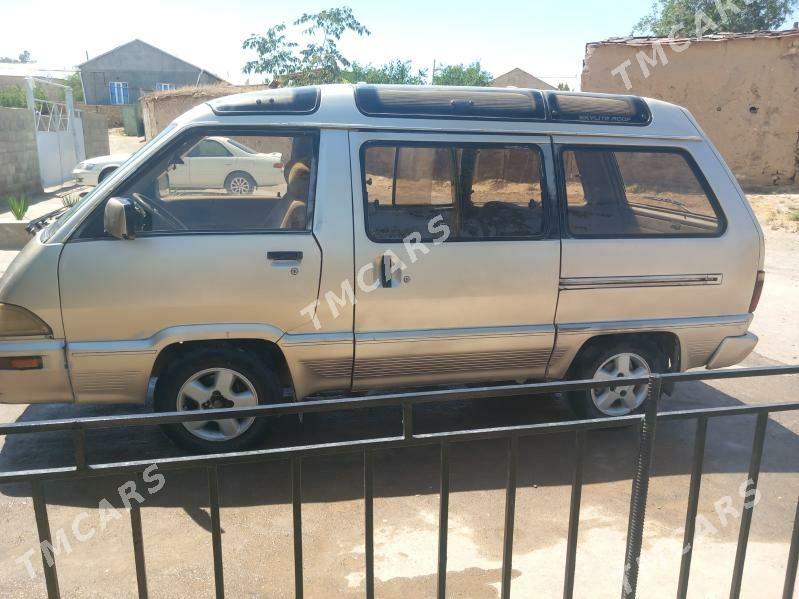 Toyota Hiace 1991 - 42 000 TMT - Magdanly - img 5