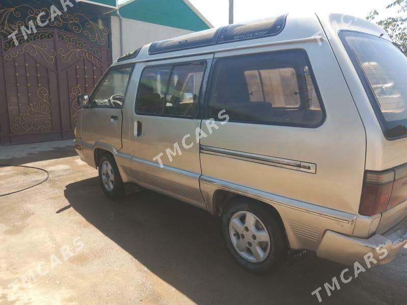 Toyota Hiace 1991 - 42 000 TMT - Magdanly - img 3