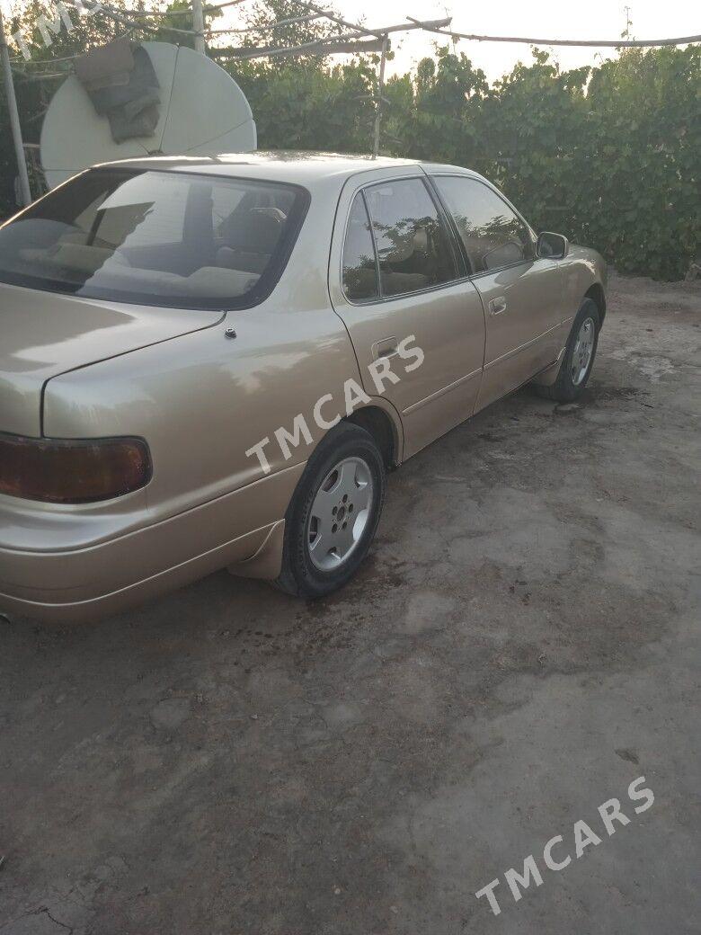 Toyota Camry 1994 - 77 000 TMT - Köneürgenç - img 3