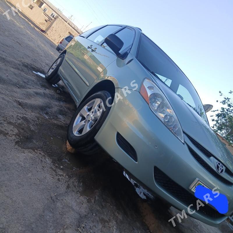 Toyota Sienna 2008 - 220 000 TMT - Gurbansoltan Eje - img 7