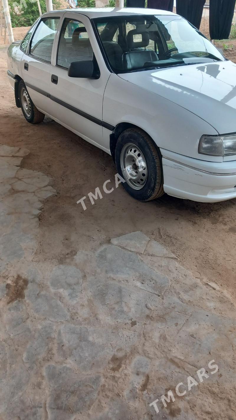 Opel Vectra 1993 - 32 000 TMT - Мары - img 4
