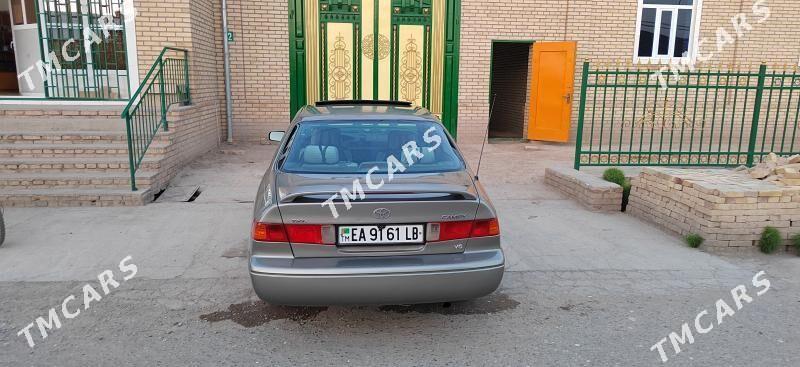 Toyota Camry 1999 - 137 000 TMT - Kerki - img 4