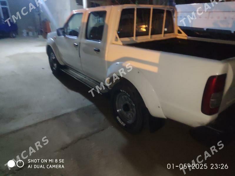 Nissan Navara 2004 - 100 000 TMT - Балканабат - img 4