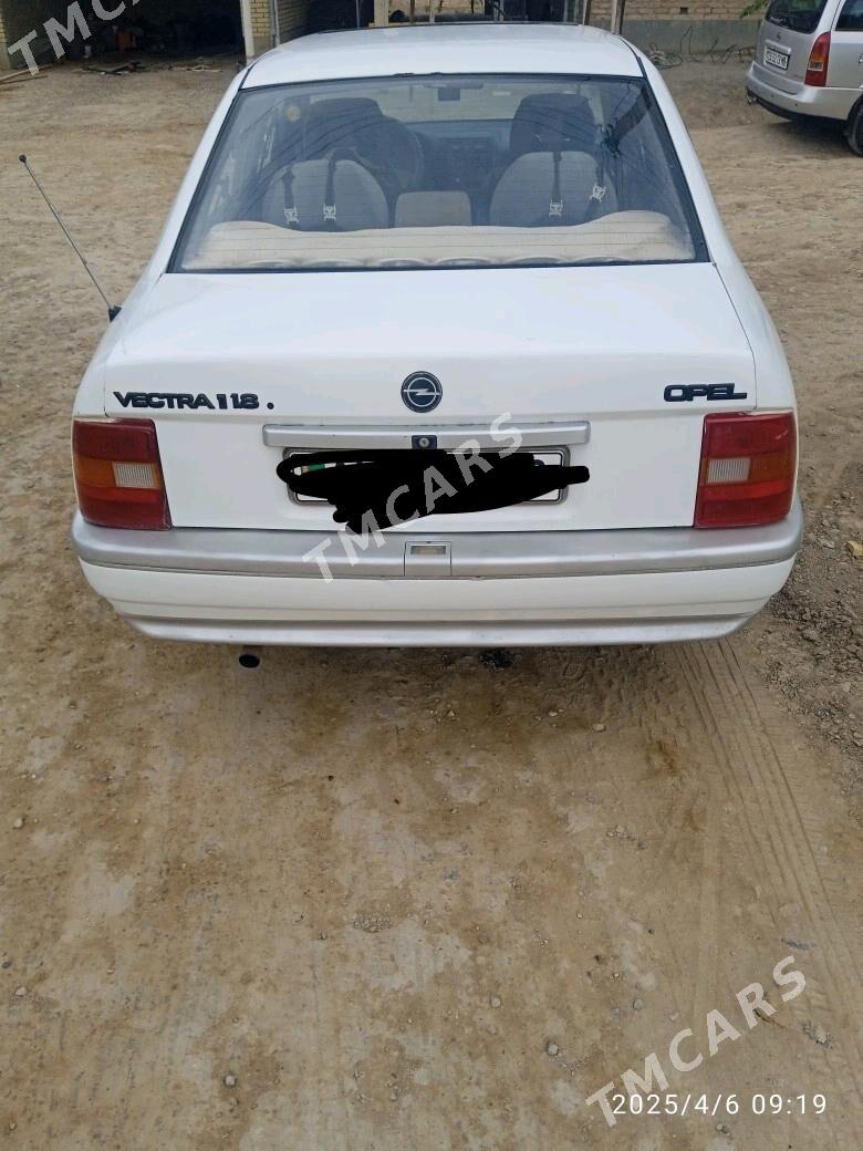 Opel Vectra 1989 - 30 000 TMT - Мургап - img 2