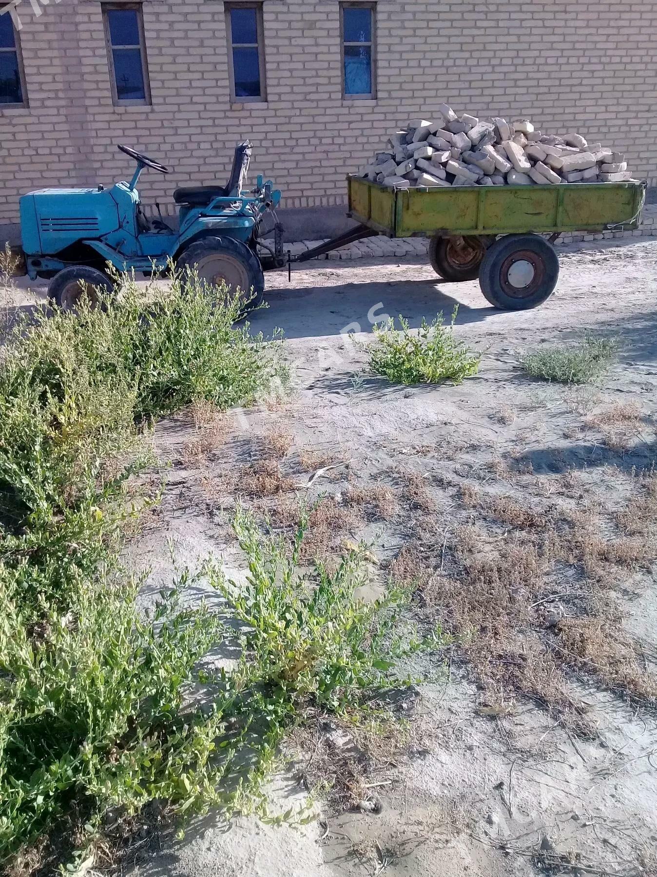 MTZ T-28 1995 - 25 000 TMT - Farap - img 3