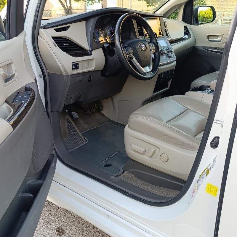 Toyota Sienna 2018 - 415 000 TMT - Мары - img 2